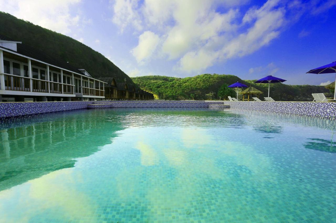 Azana Essence Villa Tabitha Lombok Bumbang Exteriör bild