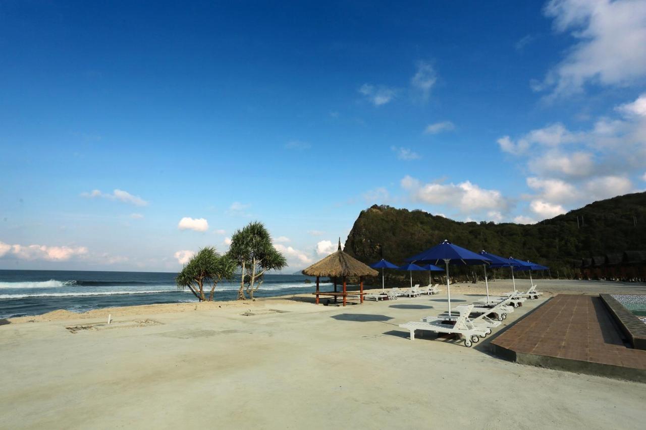 Azana Essence Villa Tabitha Lombok Bumbang Exteriör bild