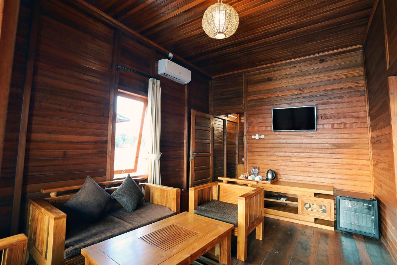 Azana Essence Villa Tabitha Lombok Bumbang Exteriör bild