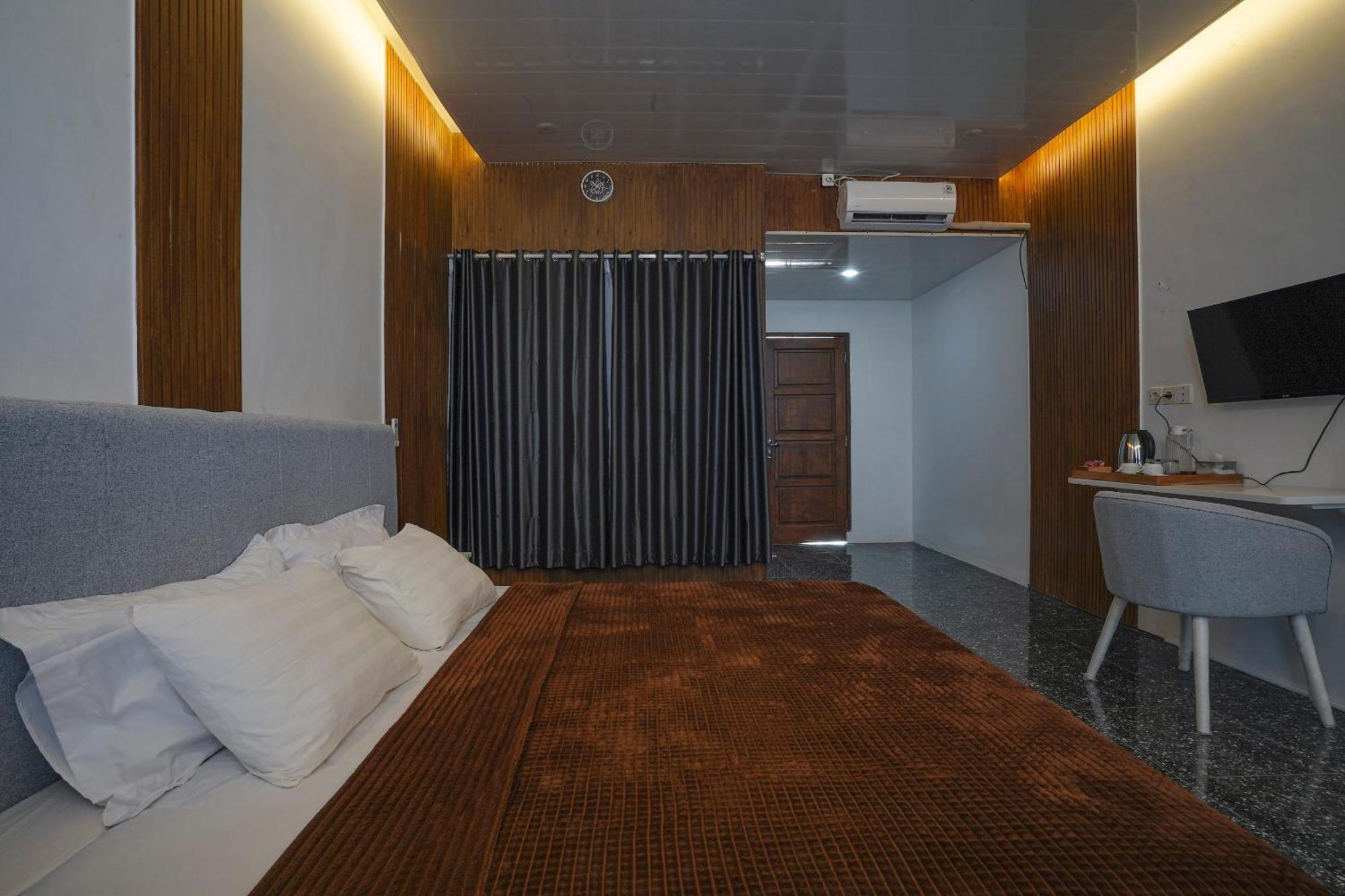 Azana Essence Villa Tabitha Lombok Bumbang Exteriör bild