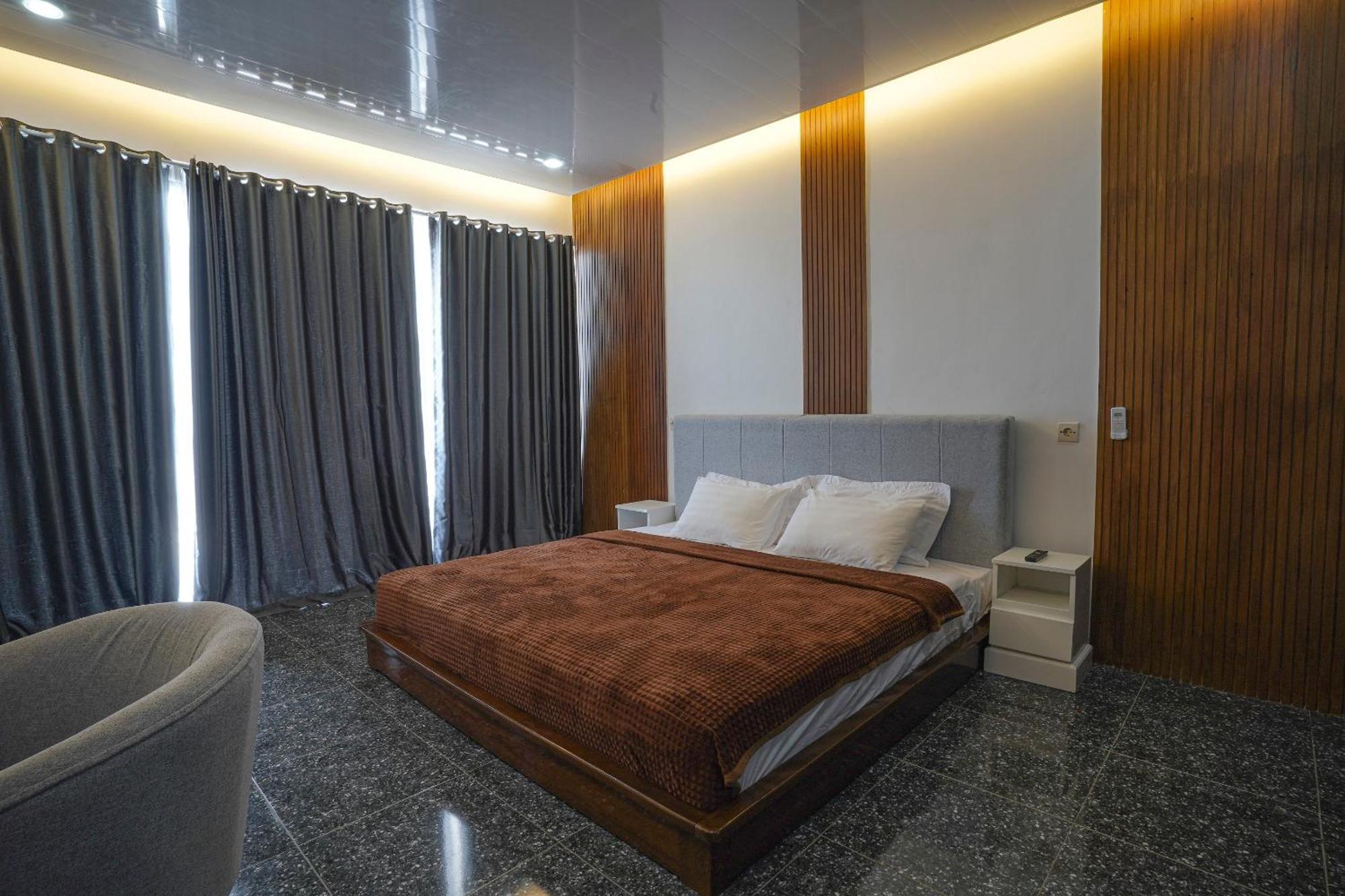 Azana Essence Villa Tabitha Lombok Bumbang Exteriör bild